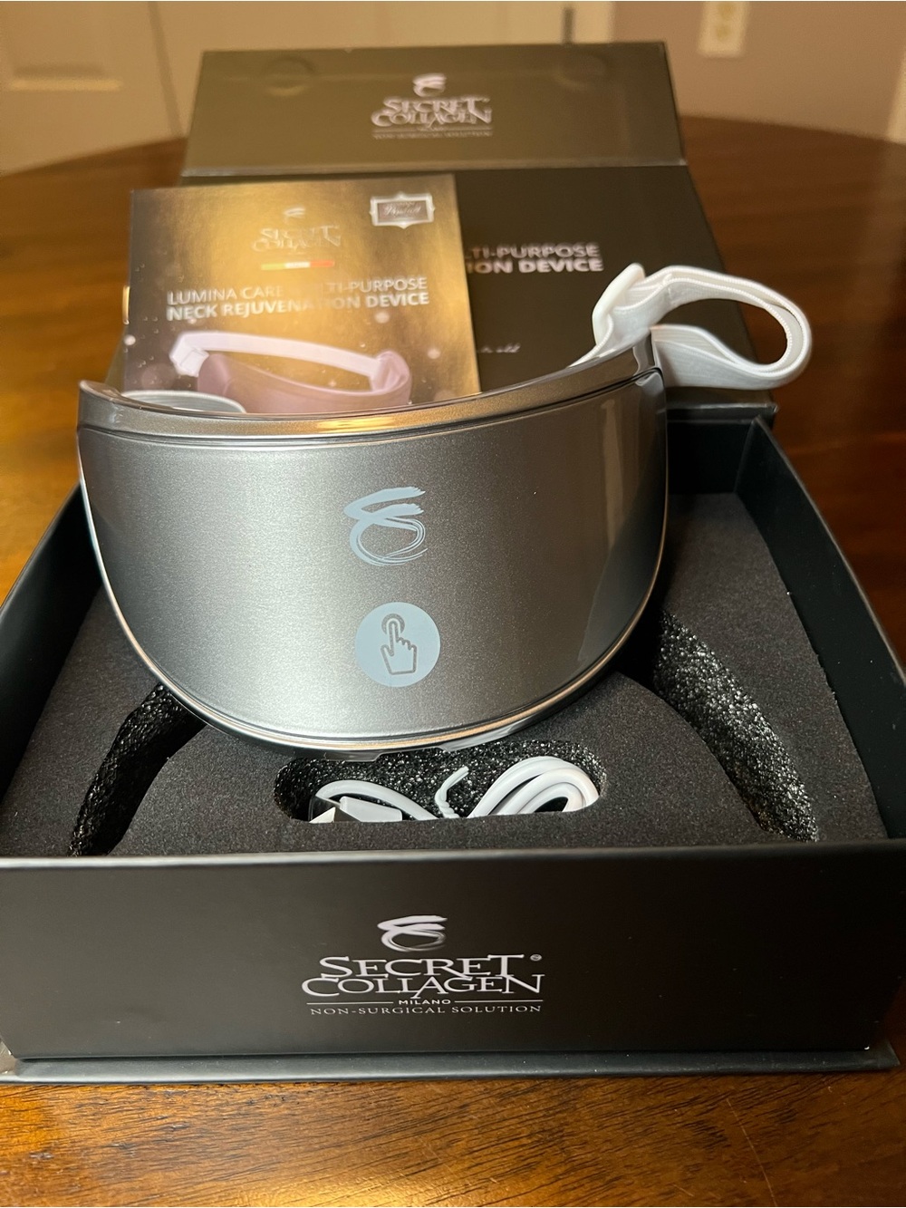 NIB Secret Collagen Multi-Purpose Neck Rejuvenation Device LED
